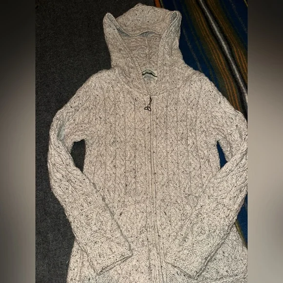 Aran Crafts Honeycomb hood zip up EUC - Picture 8 of 8